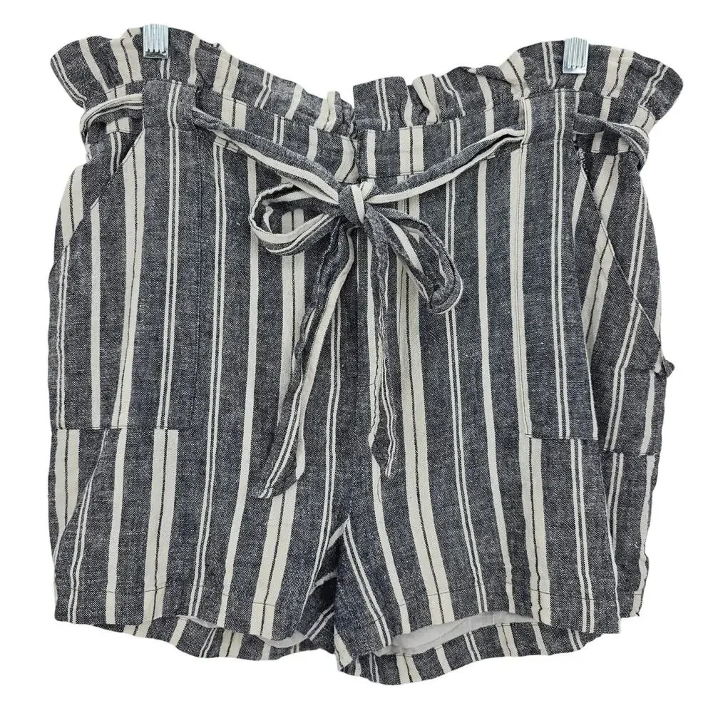 Cupcakes and Cashmere Womans size L Monterey Paper Bag Striped Shorts Grey/White